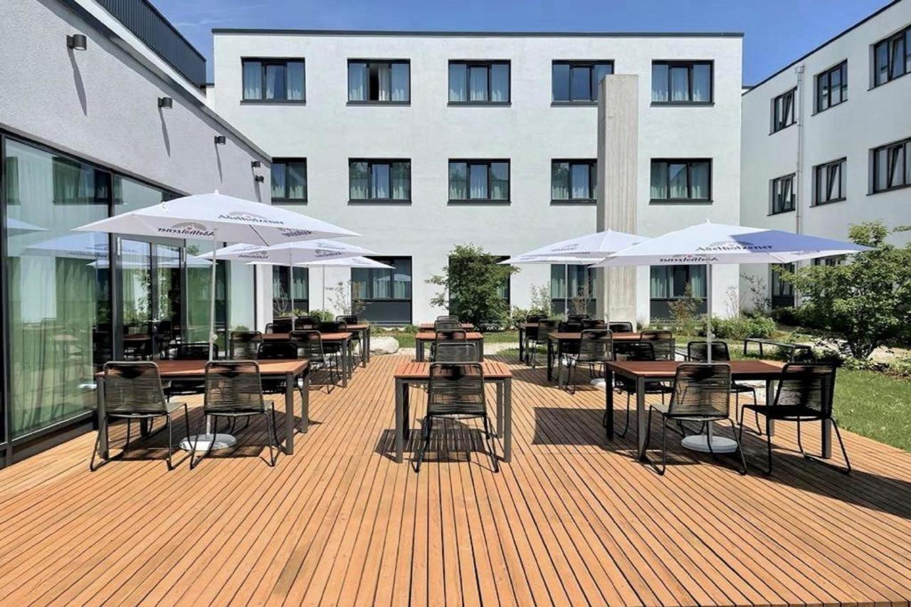 Hotel Wyndham Garden Munich Messe Esterno foto