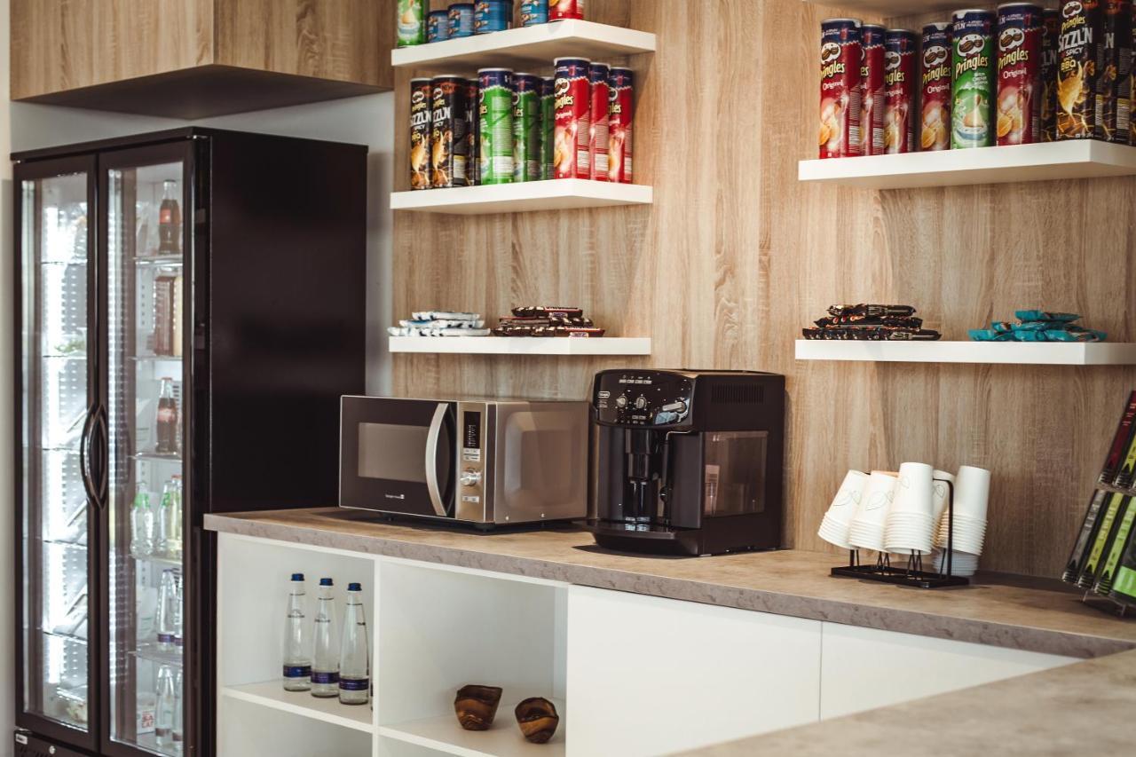Hotel Wyndham Garden Munich Messe Esterno foto Kitchen