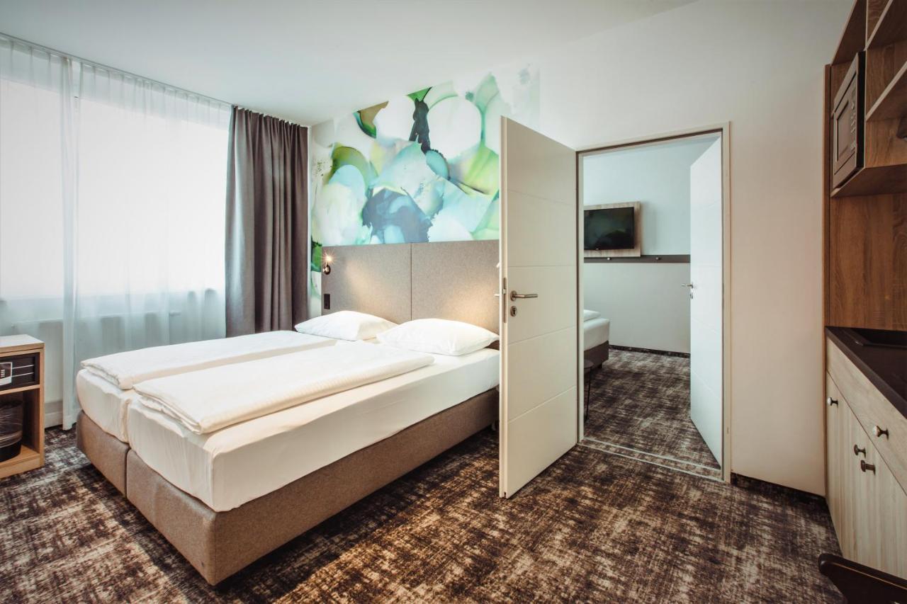 Hotel Wyndham Garden Munich Messe Esterno foto