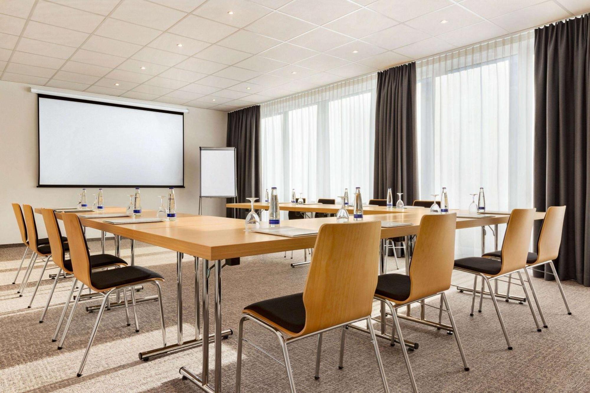 Hotel Wyndham Garden Munich Messe Esterno foto Meeting room