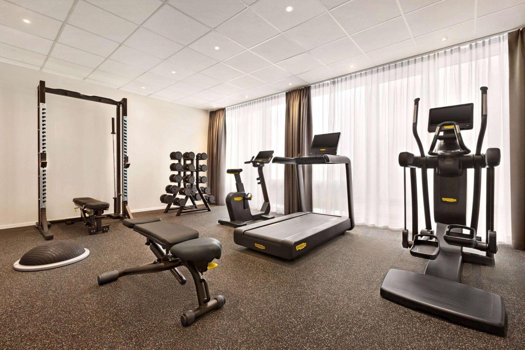 Hotel Wyndham Garden Munich Messe Esterno foto Fitness room