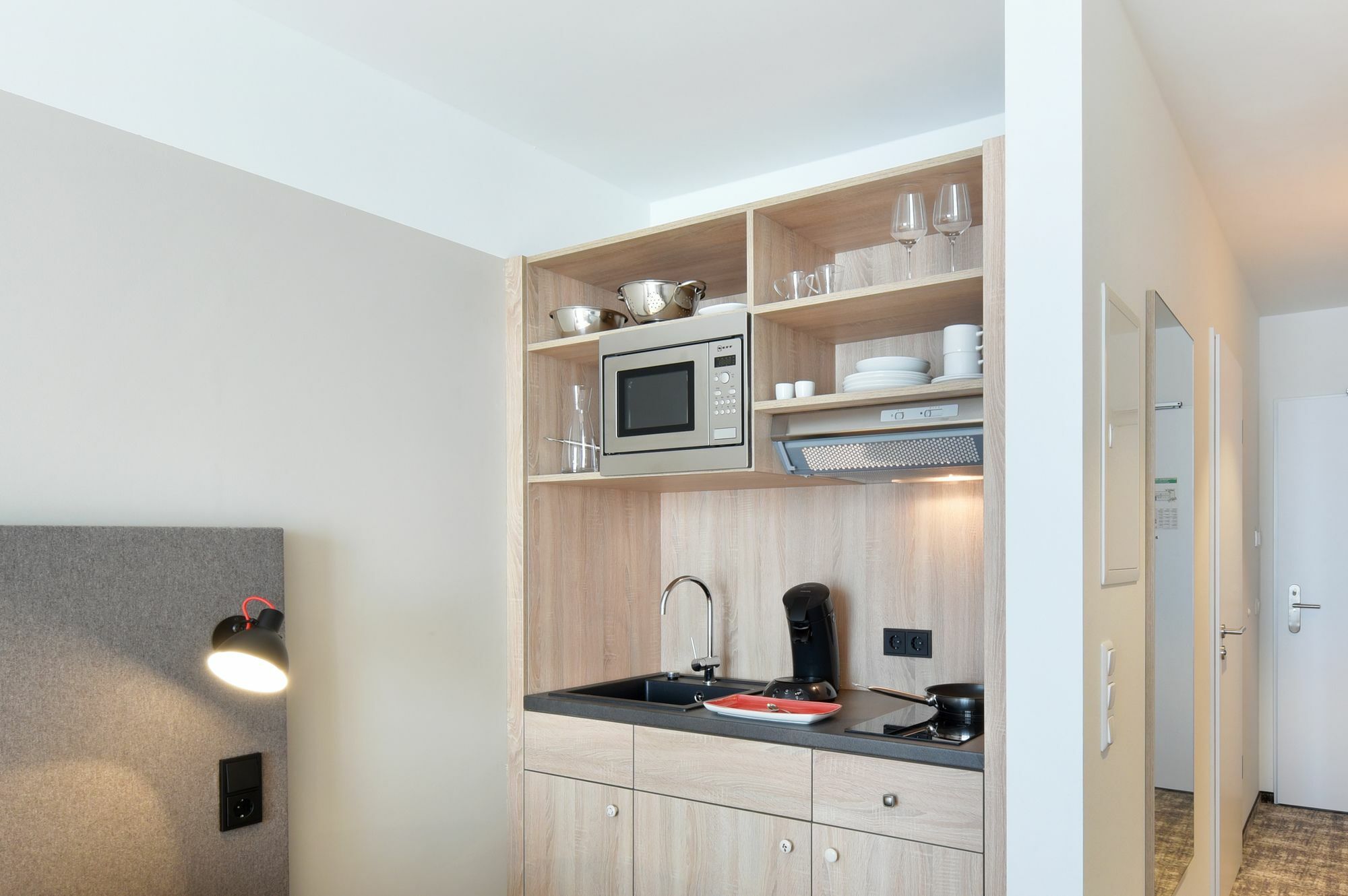 Hotel Wyndham Garden Munich Messe Esterno foto Kitchen