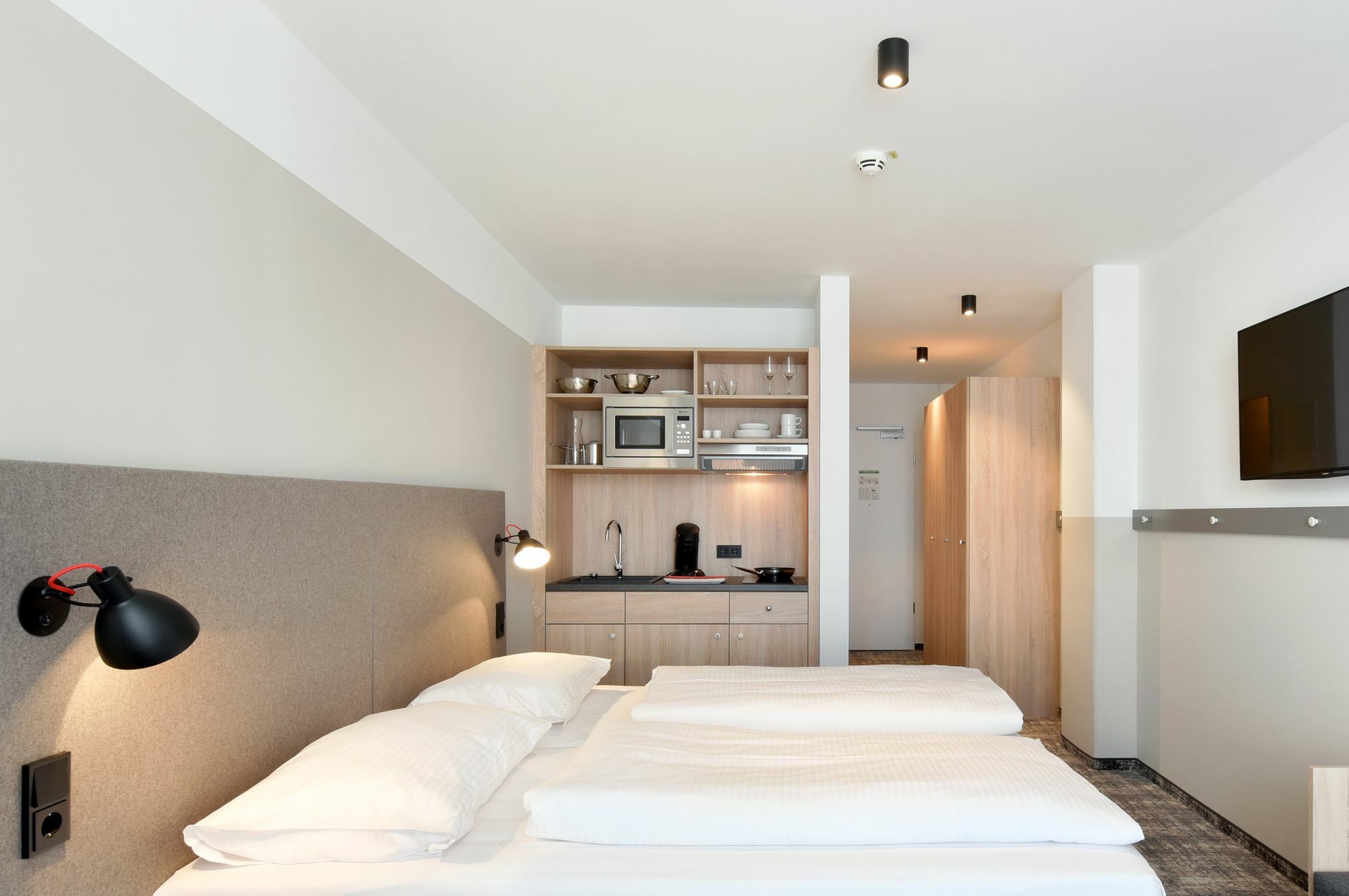 Hotel Wyndham Garden Munich Messe Esterno foto