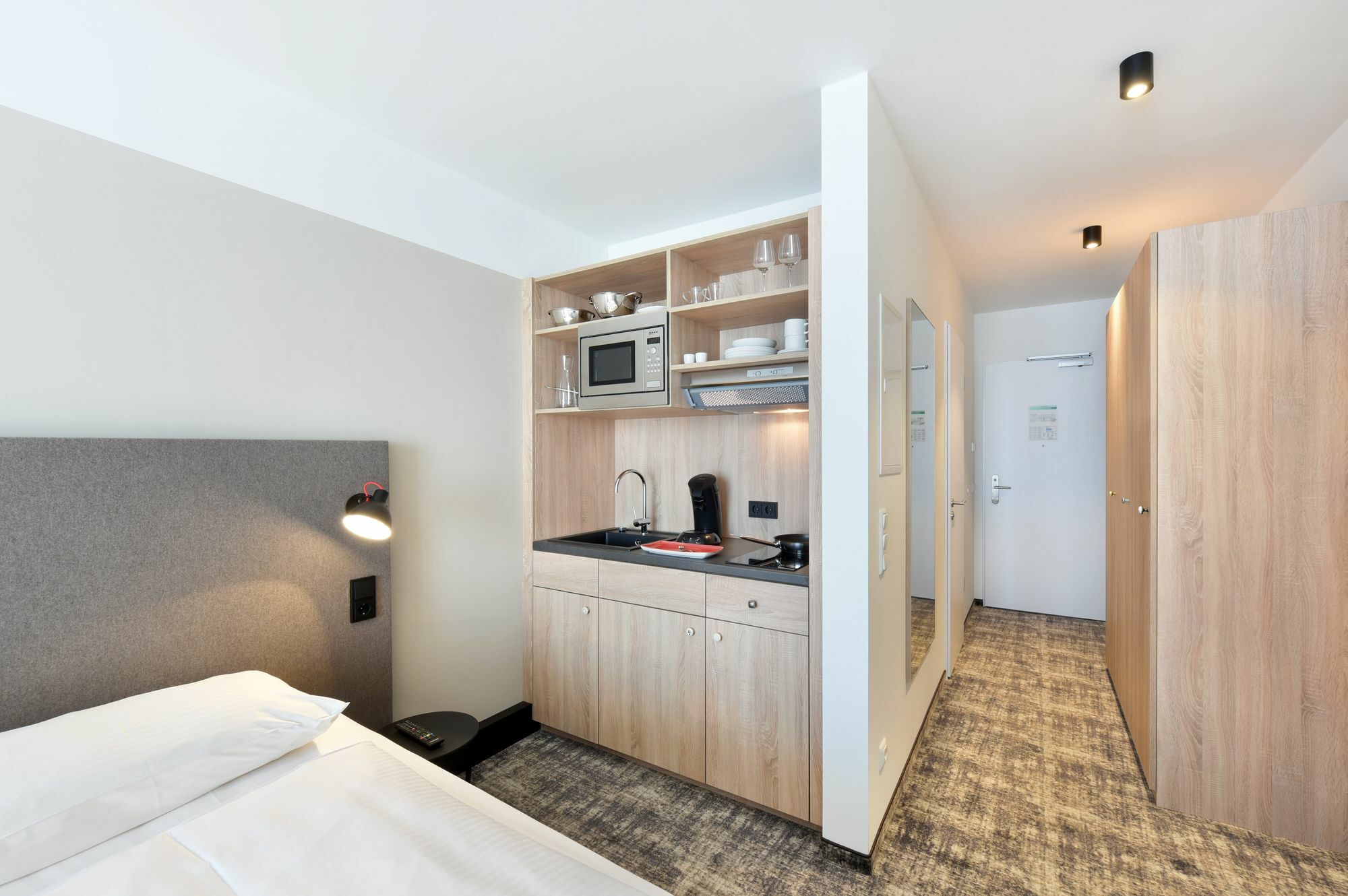 Hotel Wyndham Garden Munich Messe Esterno foto Kitchen