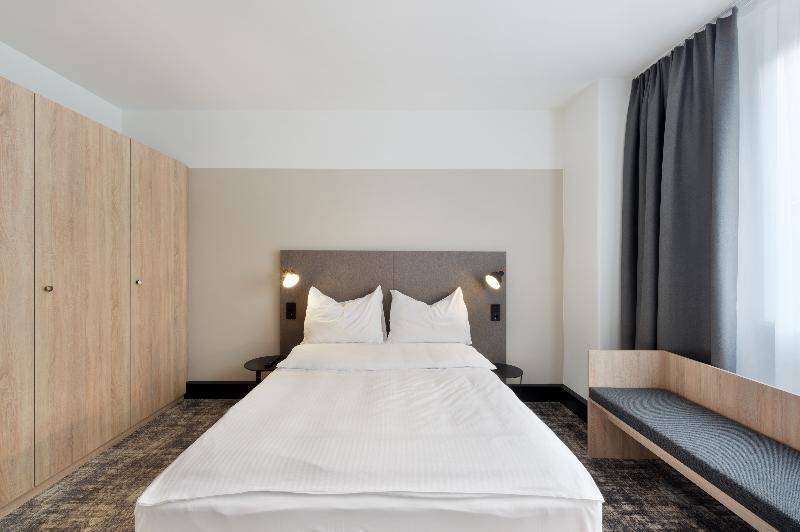 Hotel Wyndham Garden Munich Messe Esterno foto