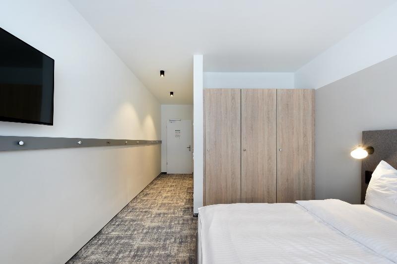 Hotel Wyndham Garden Munich Messe Esterno foto Room interior